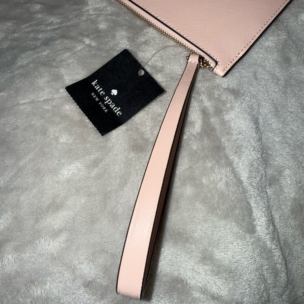 🎊 HOST PICK 🎊 NWT - Kate Spade Lucy Medium L-Zip Wristlet - Picture 5 of 5